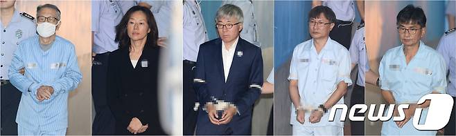 '문화계 블랙리스트'의 작성·실행을 지시한 혐의로 재판에 넘겨진 진직 고위 관료들. 왼쪽부터 김기춘 전 청와대 비서실장, 조윤선 ·김종덕 전 문체부 장관, 정관주 전 문체부 1차관, 신동철 전 청와대 정무비서관. /뉴스1 © News1