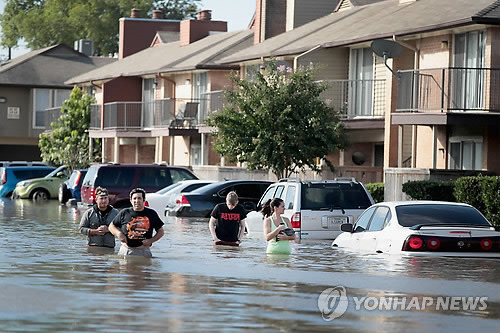 (޽< ػ罺> AFP/Ƽ̹=մ) 뼺 ǳ  û 񱸸   㸮 'Ϻ' 30(ð)  ֳ ַ Ҹ ٲ ٽ ϸ鼭 24 ߰    Ȯε ڰ 35 þ  Ÿ.       ̳ ػ罺 ޽ ð ֹε  㸮  ο  ٸ .      bulls@yna.co.kr