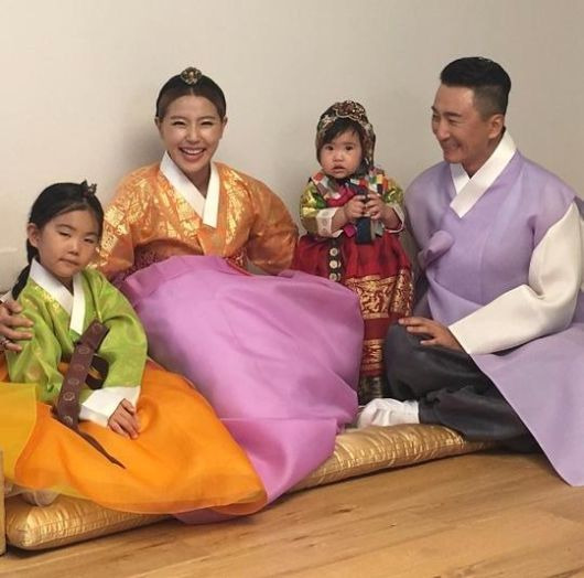 10살도 가소롭다! 연예인 커플들의 나이차 | 인스티즈