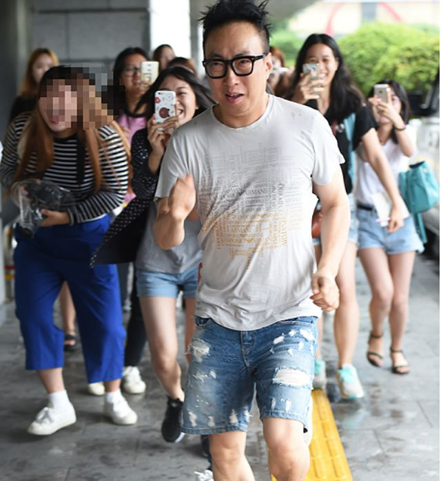 싸인안해주고 도망가도 욕안먹는 연예인 | 인스티즈