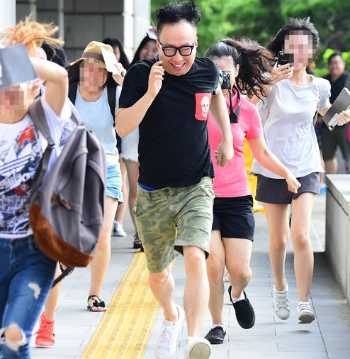 싸인안해주고 도망가도 욕안먹는 연예인 | 인스티즈