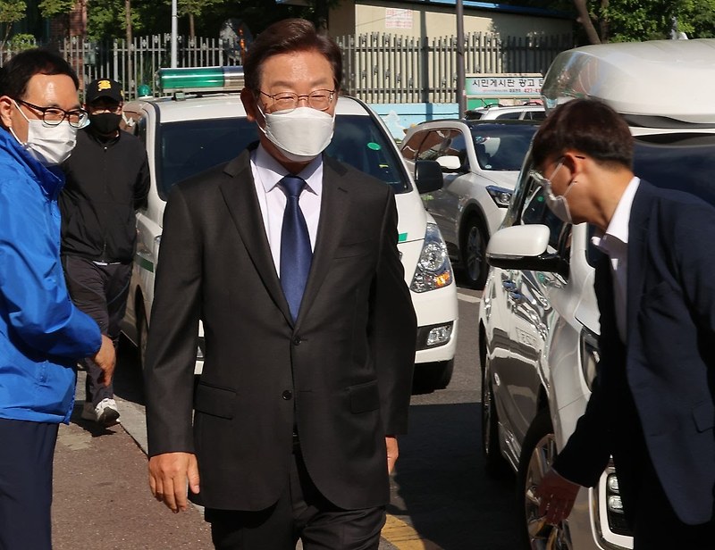 이재명 김포공항 이전 앞으로 비행기 수직이착륙 이준석 제주 관광산업 고사시키려 하나 국힘 강서구청장 김태우 후보 활주로 코딱지만큼 걸친 계양구 출마해놓고
