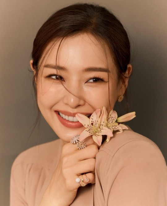 새신부 이하늬, 신랑이 반한 미소! [화보]