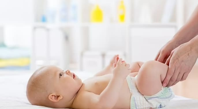 '스마트 기저귀'  VIDEO: Scientists develop a smart NAPPY that sends an alert...