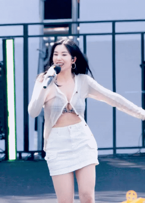 워터밤 권은비 사진 총 정리 프로필 움짤 모음 Water Bomb Kwon Eunbi's picture