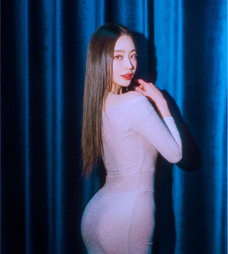 필라테스 강사 배우 양정원 '5월의 신부' 일반인 남성과 깜짝 결혼식