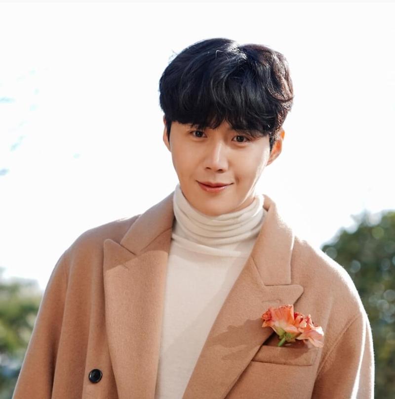 배우 김선호 프로필, 나이, 키, 고향, 학력, 소속사