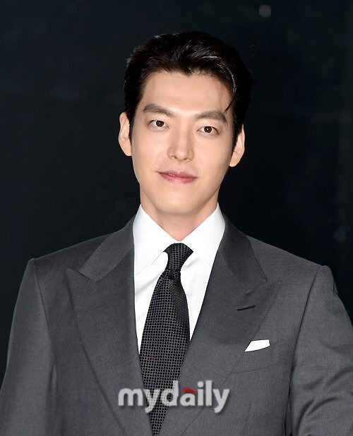 김우빈 팬 장례식 조문 화환 편지 내팬이어서 고마워