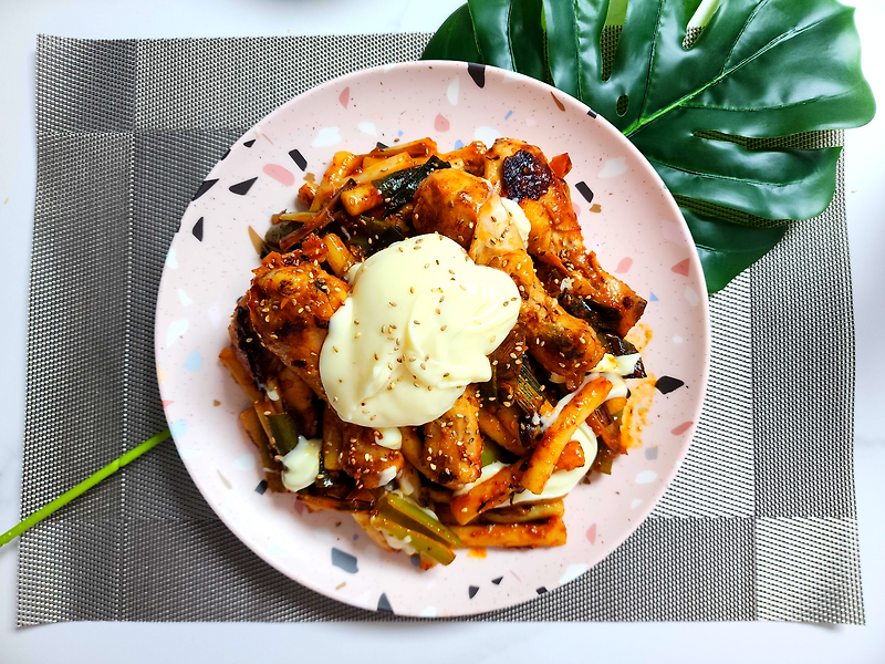 편스토랑 류수영 치킨떡볶이 레시피 만능소스를 활용한 기름떡볶이 요리