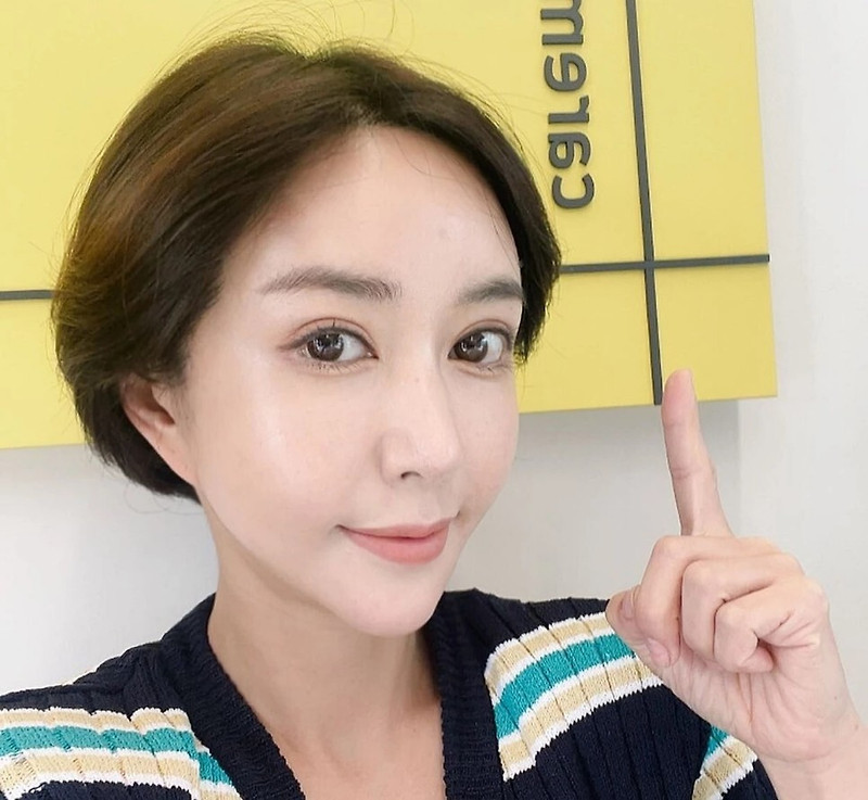 도박 논란으로 많은 비난과 질타를 받은 S.E.S출신 슈가 복귀롤 한 가운데 개인 SNS에 근황을 올리며 화제가 되고 있습니다.