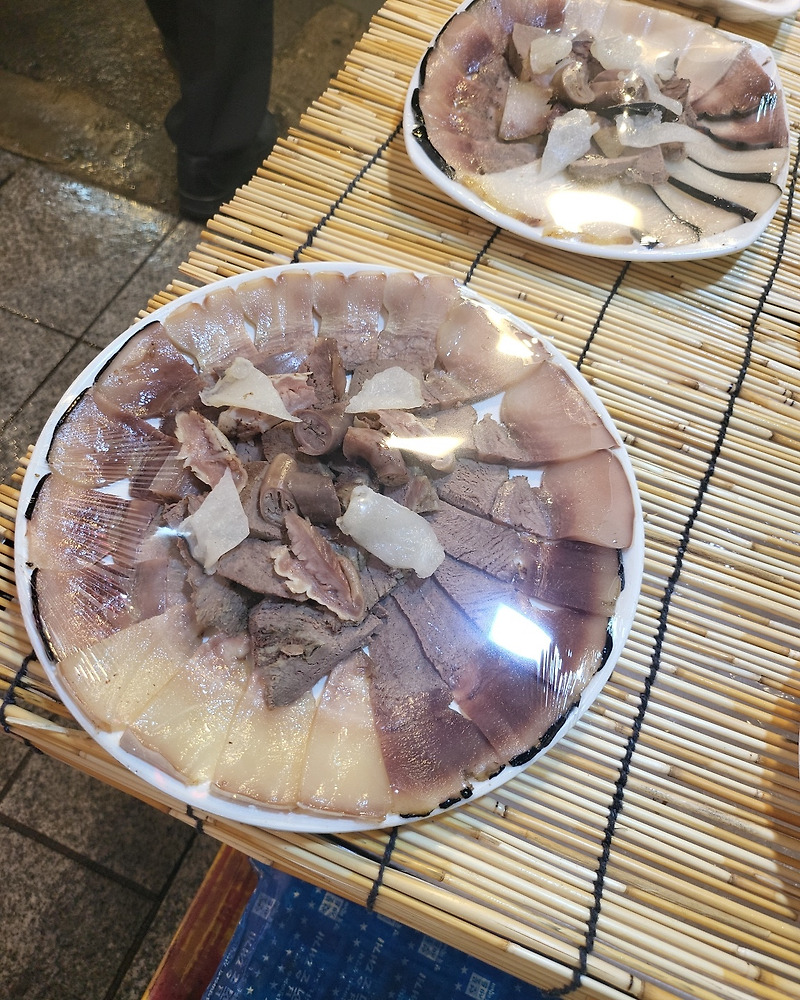 포항 죽도 시장 고래 고기를 아시나요?