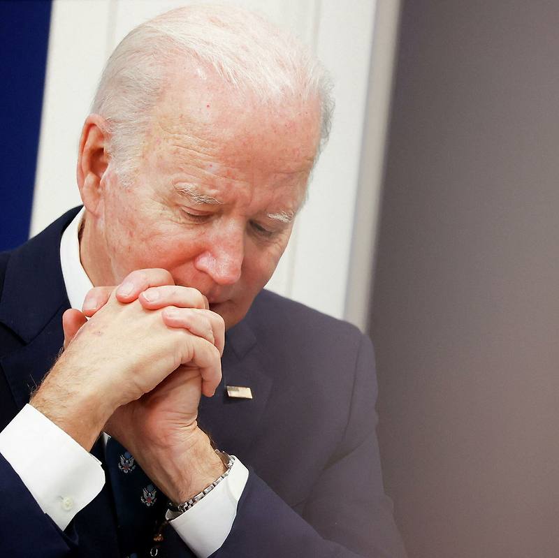 경제 폭망 바이든, 지지율 최악...56%, 바이든 대통령직에서 내려와야  VIDEO: Biden disapproval hits new high as voters Biden disapproval hitsgive him bad grades on economy....