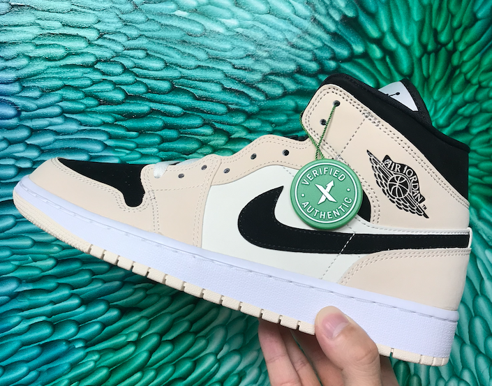 Jordan 1 Mid Barely Orange (w) - 조던 1 미드 구아바 ( 남싸는 도대체 어떻게 구해야 하나... 리셀이지) 2