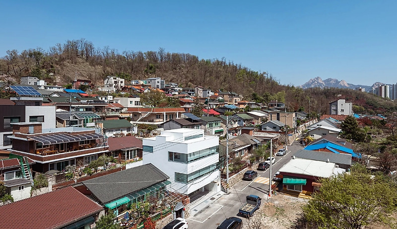 한국 공예에 뿌리 둔 한국 사무실 'White Wall'