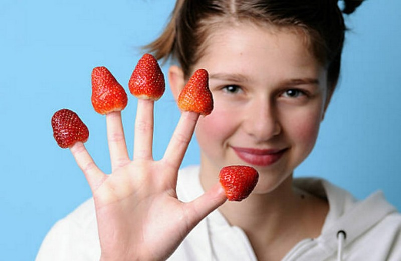 딸기의 건강상의 이점 4가지입니다.