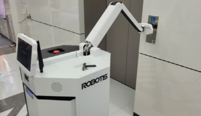 두산 로보틱스 '카메라 로봇', CES 2022 혁신상을 수상 ㅣ  로봇 엘리베이터 탑승 지원 국가표준(KS) 제정 [국가기술표준원]