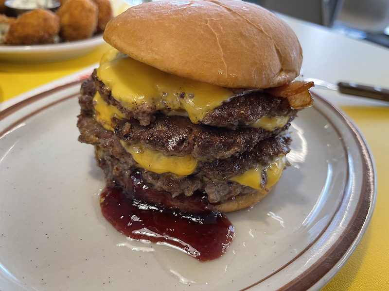 [압구정 맛집] 선데이버거클럽 미국의 햄버거 맛을 느끼고 싶다면? 여기로!! (줄서는 식당 출연)