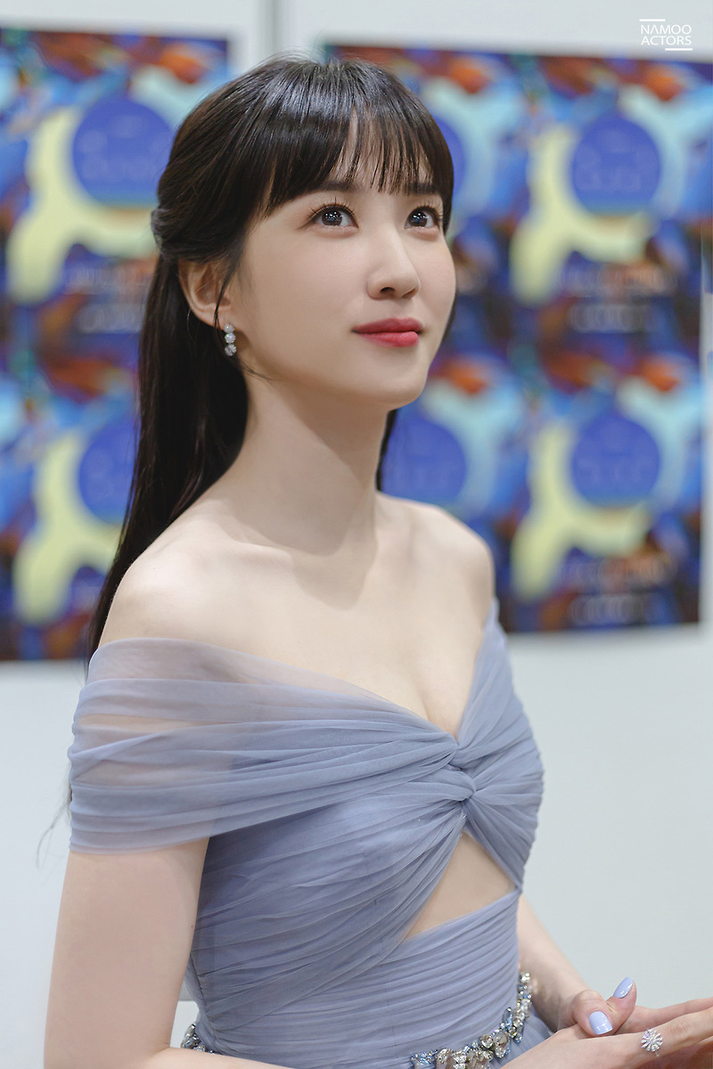 배우 박은빈 제58회 백상예술대상 퍼플 드레스 사진