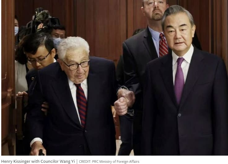 미국의 정치동향 업데이트 At 100, it’s time for Kissinger to stop embarrassing himself and retire