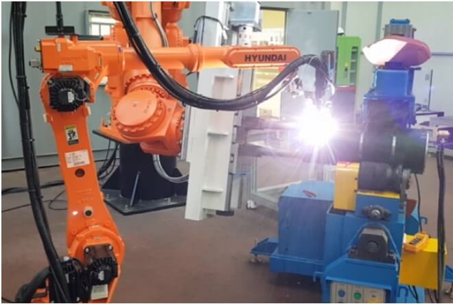 삼성엔지니어링, 세계 최초 스마트로봇 자동화 배관 생산  Samsung Engineering produces its first prototype through smart robot automation