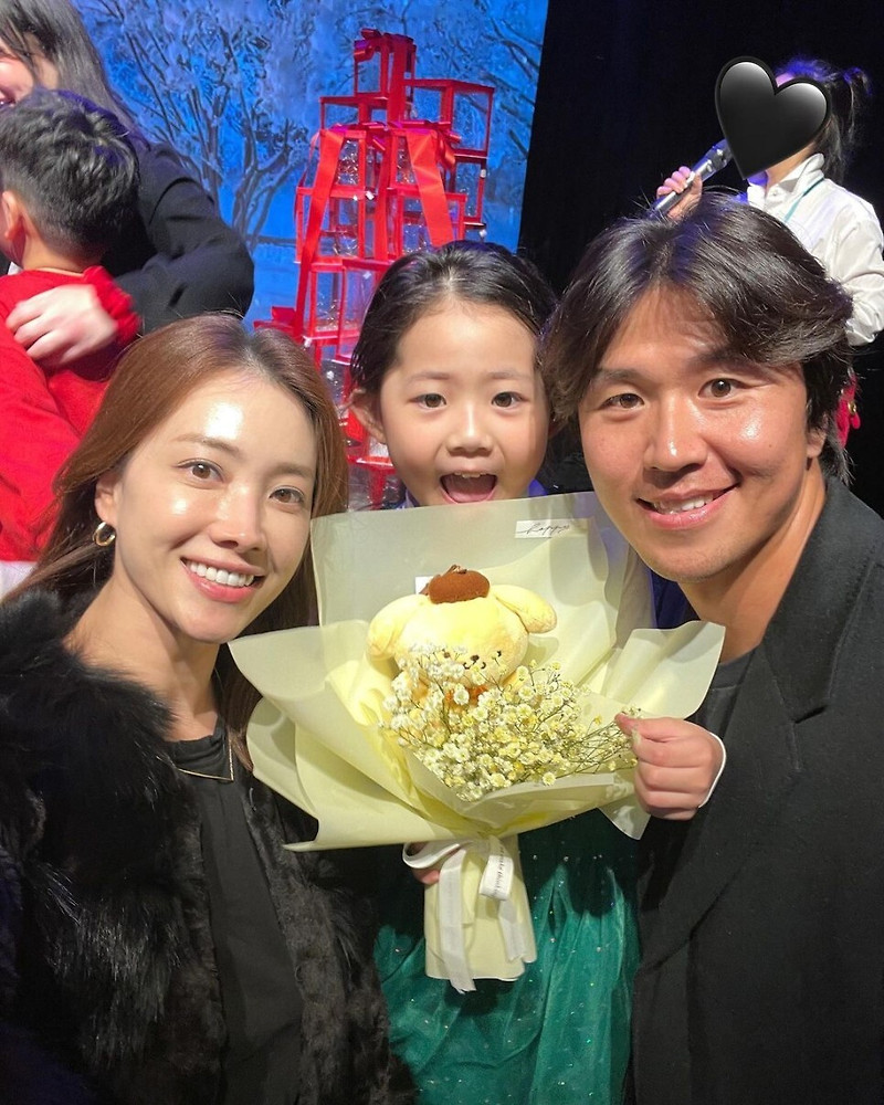 '이호' 양은지, 딸 유치원 학예회서 눈물 콧물 줄줄...