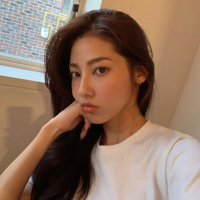 리히익스프레스 이희은 모델 전지수