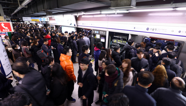 [속보] 서울 지하철 파업 내일부터 2일간 파업 돌입…교섭 '결렬'