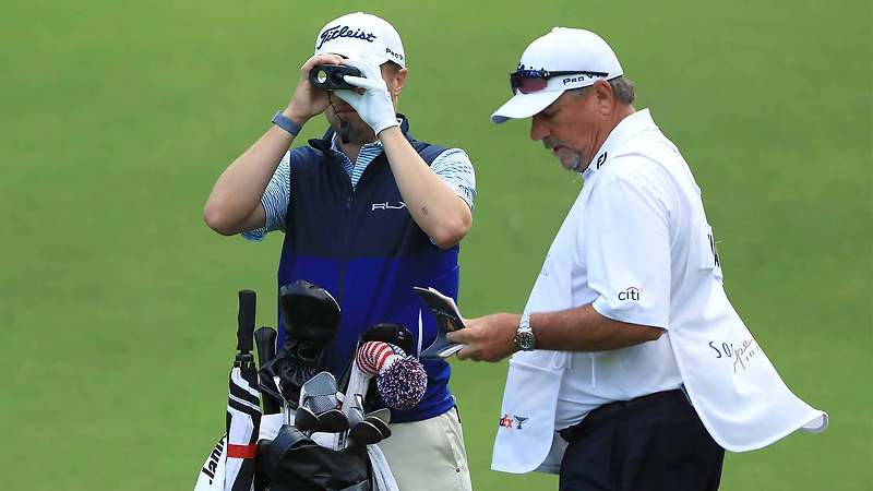 PGA, 메이저 대회에서 거리측정기 허용 논란 PGA of America will begin allowing distance-measuring devices at its major championship events