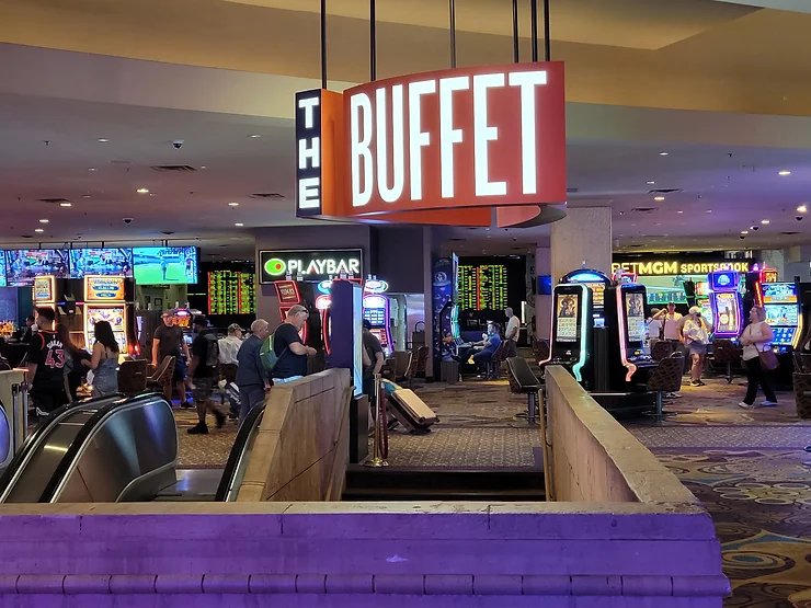 Las Vegas Buffets  Luxor Buffet is open again 라스베가스 럭소 뷔페 리오픈 뷔페 리뷰 라스베이거스 맛집