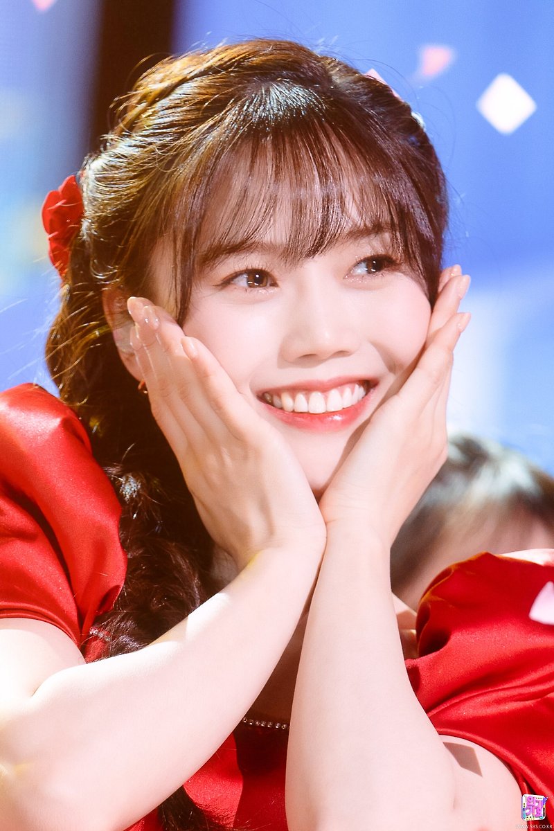 오마이걸 효정 리얼러브 인기가요 PC직캠 사진들