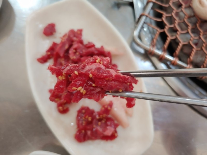 안산 신도농장 - 육회가 서비스로 나오는 소고기 정육식당 맛집