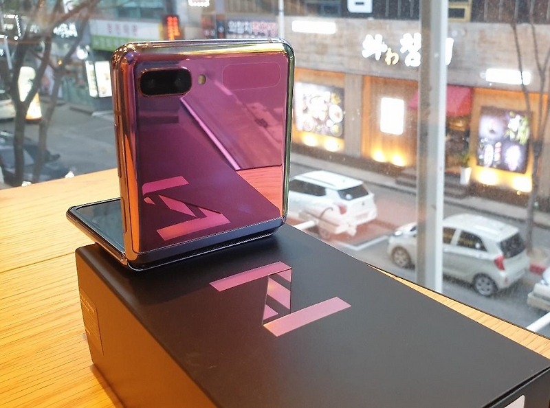 뒤늦은 삼성 제트플립(Z Flip) 언박싱(UnBoxing) 리뷰담 #광고아님