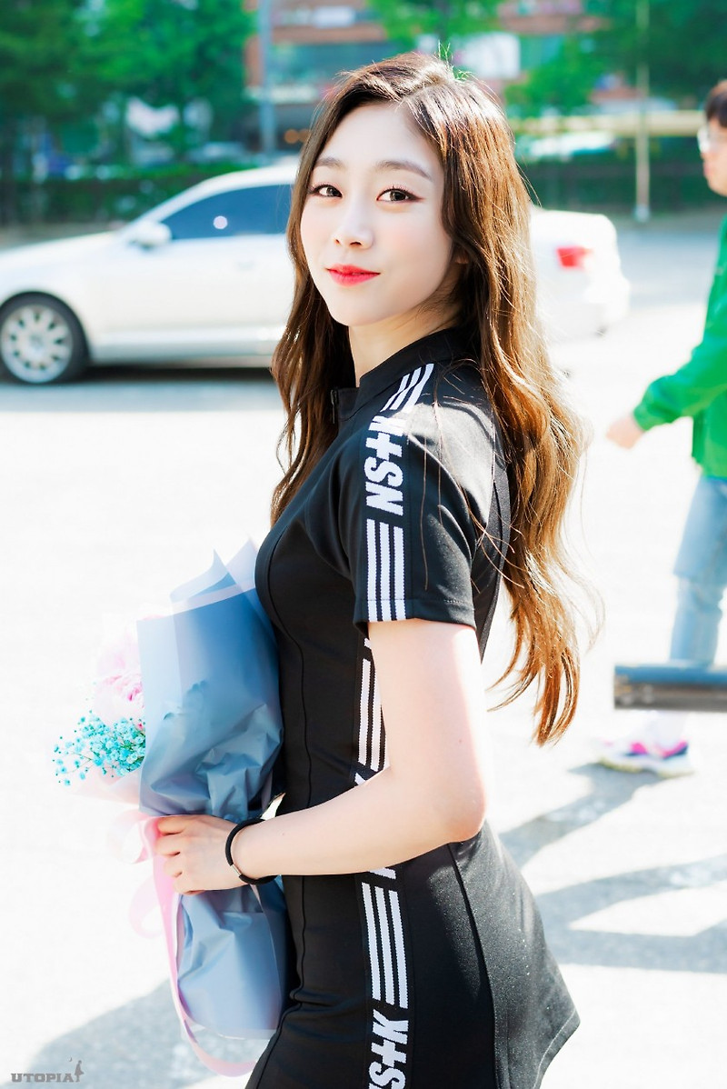 같은 옷 다른 느낌 러블리즈 서지수 류수정