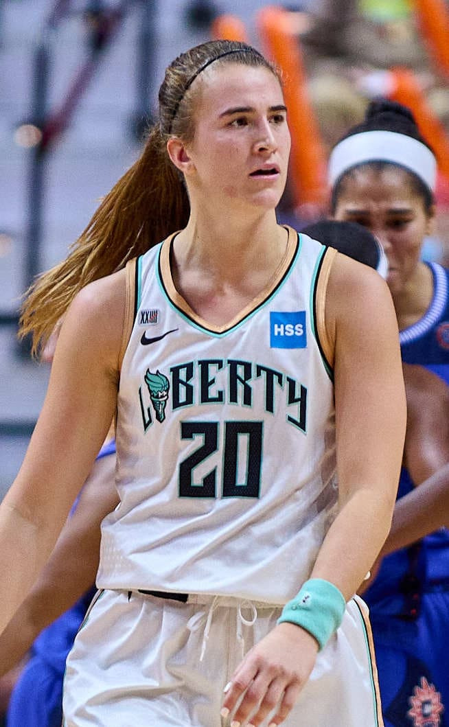 농구 스테리 3포인트 콘테스트 챔피온 '사브리나 이오네스쿠' VIDEO: Sabrina Ionescu MAKES HISTORY With 37 PTS In Final Rnd Of Starry 3-PT Contest