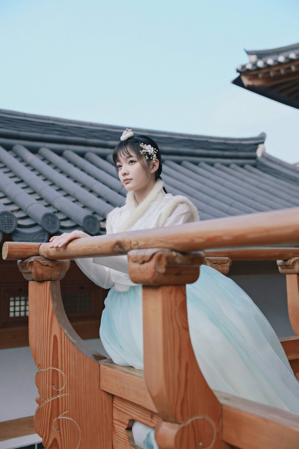 ILLIT · 아일릿 · アイリット - 이로하 · IROHA