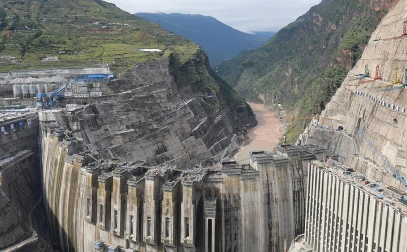 중국 세계  최대 아치 댐 올 7월 완공....후버 댐 16배 전기량 생산 VIDEO:How China built the world’s largest arch dam in just four years