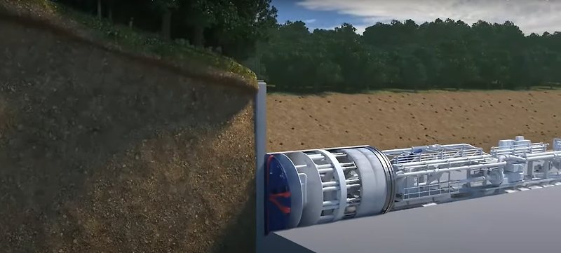 영국 고속철 HS2 첫  터널 TBM 투입...무게만 2천 톤 길이 170M 초대형 VIDEO: The Giant Tunneling Machine That’s Building UK’s Future Railway