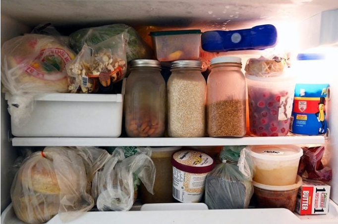 냉동실에서 음식을 꺼낸 후 식품이 지속되는 시간은 다음과 같습니다.