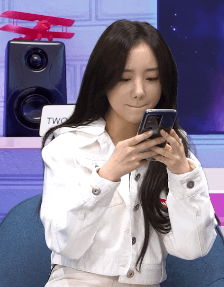 [러블리즈 케이] 구글플레이 two토리얼 시즌2 2화 움짤 : 무한의계단 편