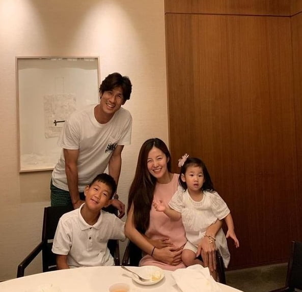 김성은 나이 정조국 남편 직업 결혼 인스타그램 쇼핑몰 아파트 집 부인 아내 자녀 딸 아들