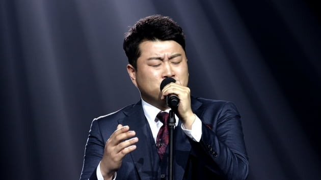 김호중 조폭 팬카페 매니저 군대 불화설 병역 해명 나이 키 몸무게