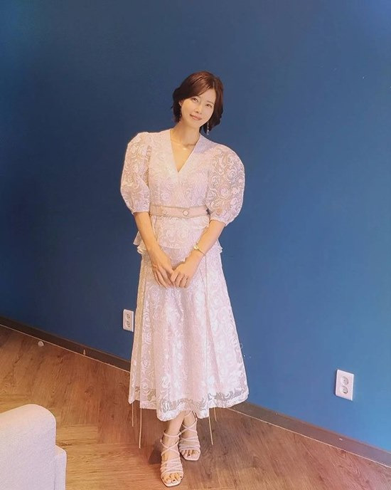 '8살 딸맘' 유선, 우아한 드레스 자태...