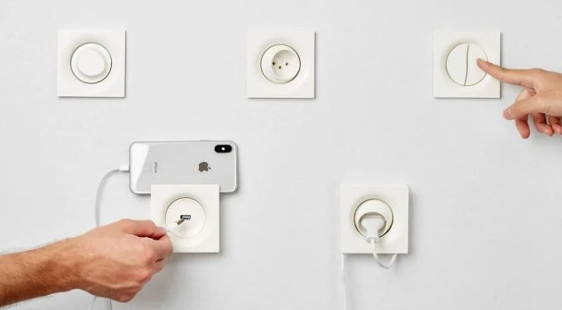 버려진 동물 뼈로 만든 전기 소켓  Souhaïb Ghanmi uses animal bones instead of plastic for minimalist sockets and light switches