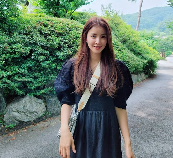 '사업가'  이시영, 430만원 명품백 들고 여유!...캐쥬얼도 어울리는 사모님!~