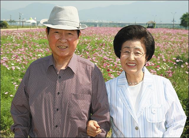 김대중 이희호 아들 김홍일 김홍업 김홍걸 나이 키 학력 고향 집안 별세 사망