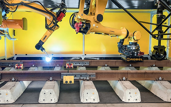 독일, FANUC 로봇 사용 철도 선로 보수 Robel Rail Automation Uses FANUC Robots to Repair Railway Lines