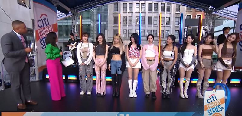 한국 걸그룹 최초 미국 ‘NBC’s TODAY’에 출연한 '트와이스'...뉴욕 공연 성료 VIDEO: Meet the members of K-pop supergroup Twice