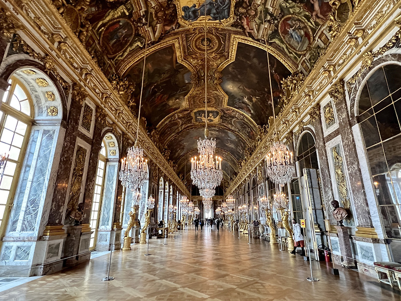 프랑스 왕궁의 화려함의 극치 베르사유 궁전 투어