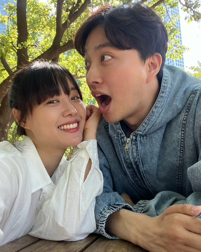 송지은박위, 럽스타 신호탄 