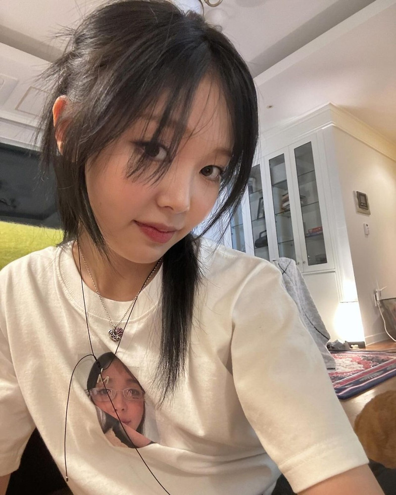 광고 촬영장에 나타나지 않은 미노이가 소속사 AOMG와 진실 공방을 벌이며 계약 파기설까지 부른 가운데, ‘6개월에 2억’이라는 미노이의 몸값에도 이목